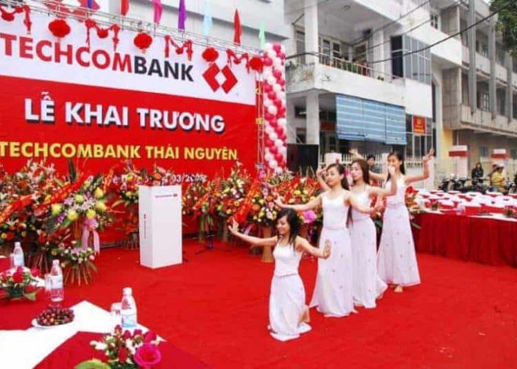 Thảm đỏ trải lễ khai trương Thảm đỏ trải lễ khai trương